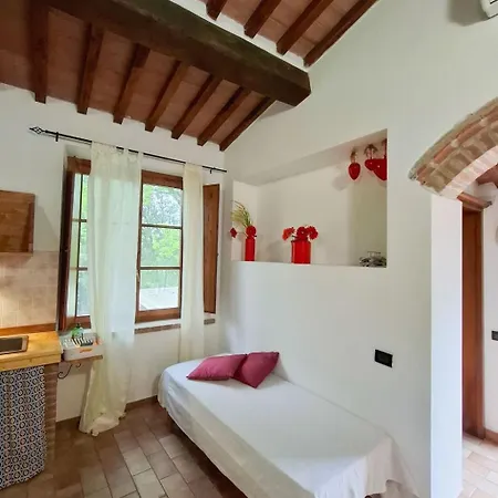Ein-zimmer-wohnung In Einem By Interhome 몬테로톤도